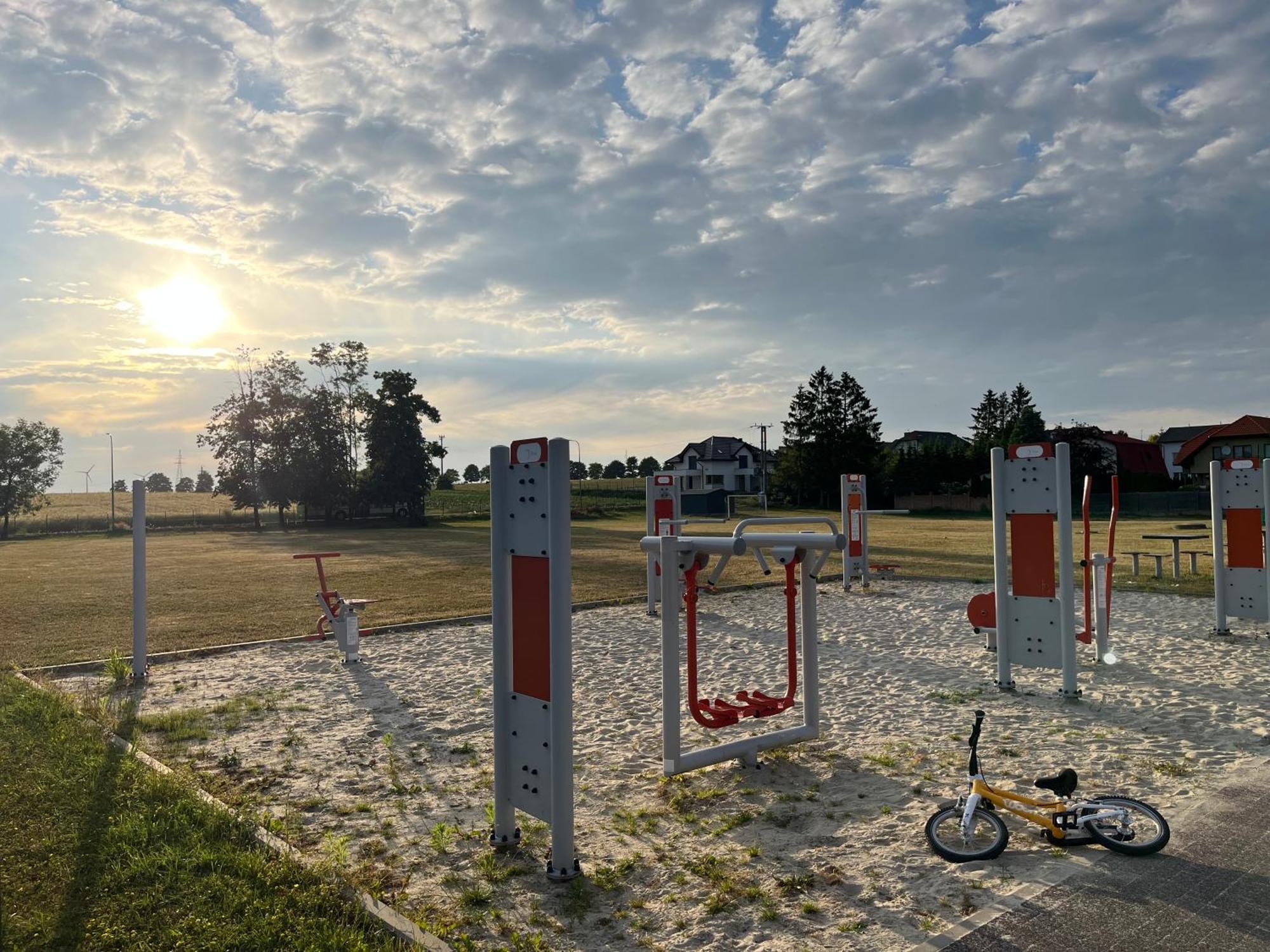 הוילה סווארזבו Domek Letniskowy Nad Zatoka מראה חיצוני תמונה